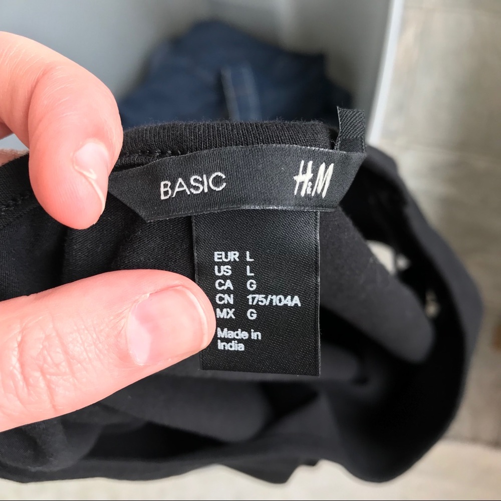 🎄H&M-Black T-Shirt Dress🎄 - Picture 5 of 8